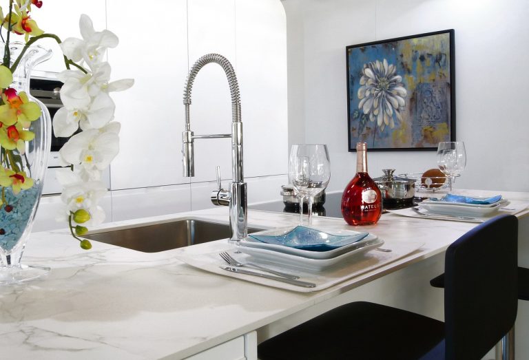 What are the 7 advantages of the Quartz Countertop